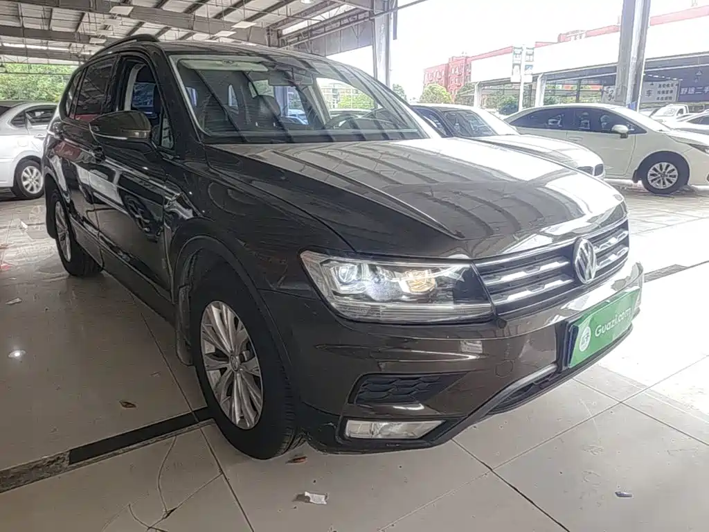 Tiguan L 2018 330TSI Automatic 2WD Fashion Edition купить на сайте DeffCars