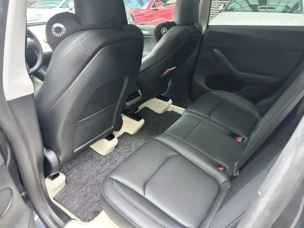 Model Y 2024 rear-wheel drive version купить на сайте DeffCars