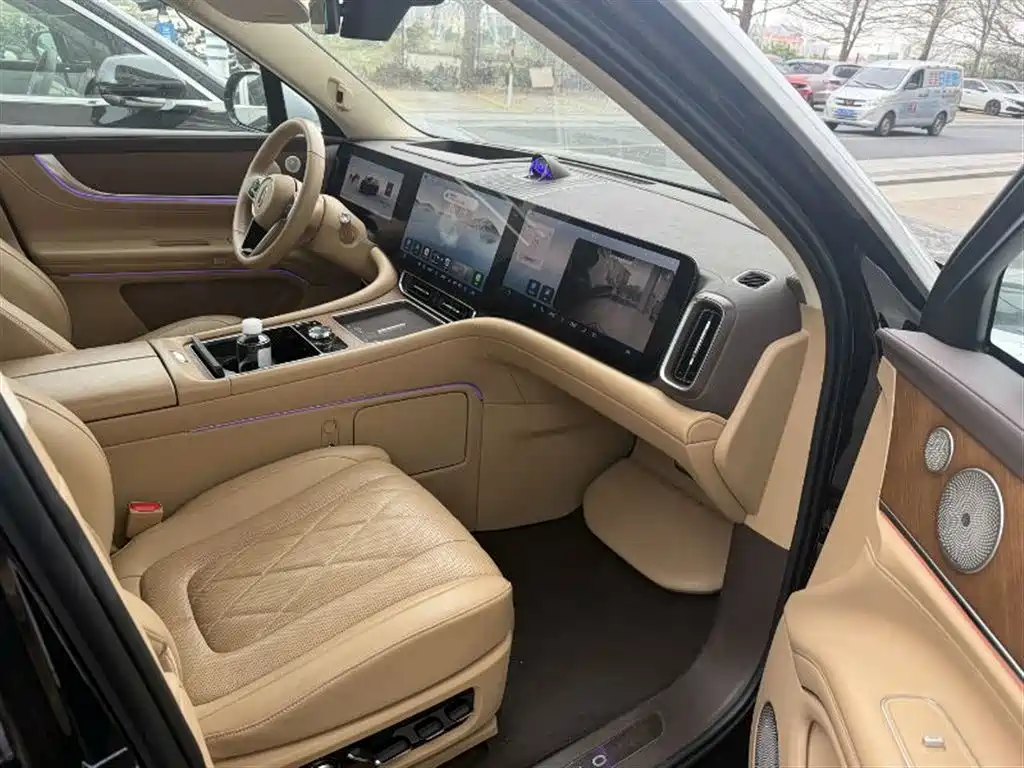 Wenjie M9 2024 extended range Ultra version 52kWh 5-seater version купить на сайте DeffCars