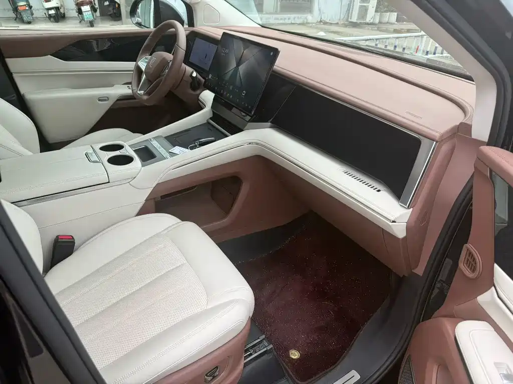 Summer 2025 DM-i 1.5T 180km Excellent Type купить на сайте DeffCars