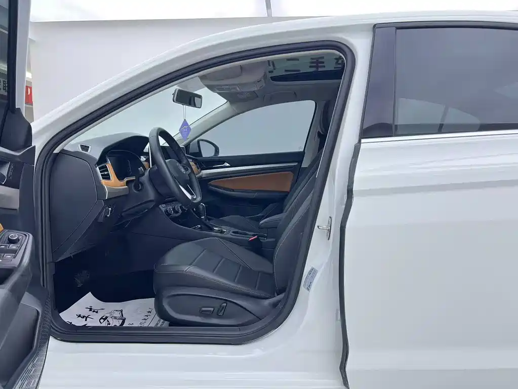 Bora 2023 200TSI DSG Smart Travel Edition купить на сайте DeffCars
