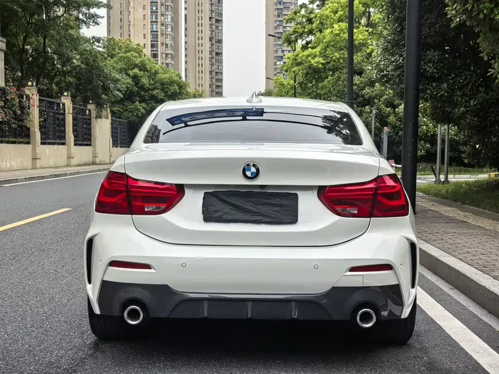 BMW 1 Series 2021 120i M Sports Edition купить на сайте DeffCars
