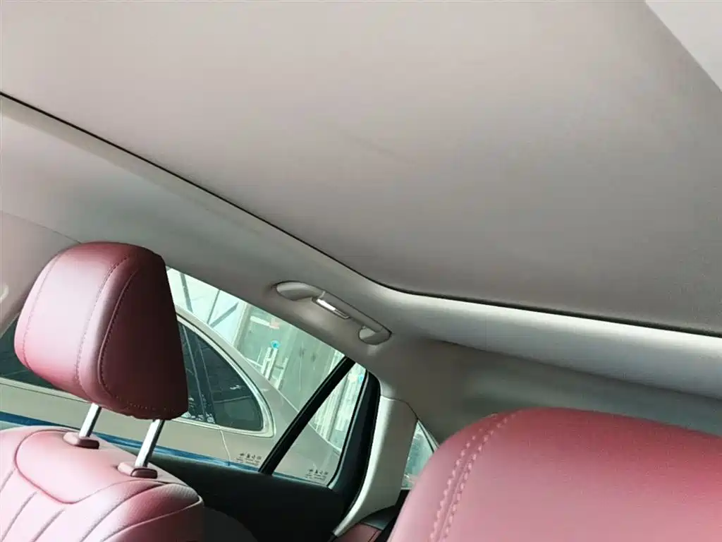 Hongqi H5 2024 2.0T Automatic Zhilianqichang Edition купить на сайте DeffCars