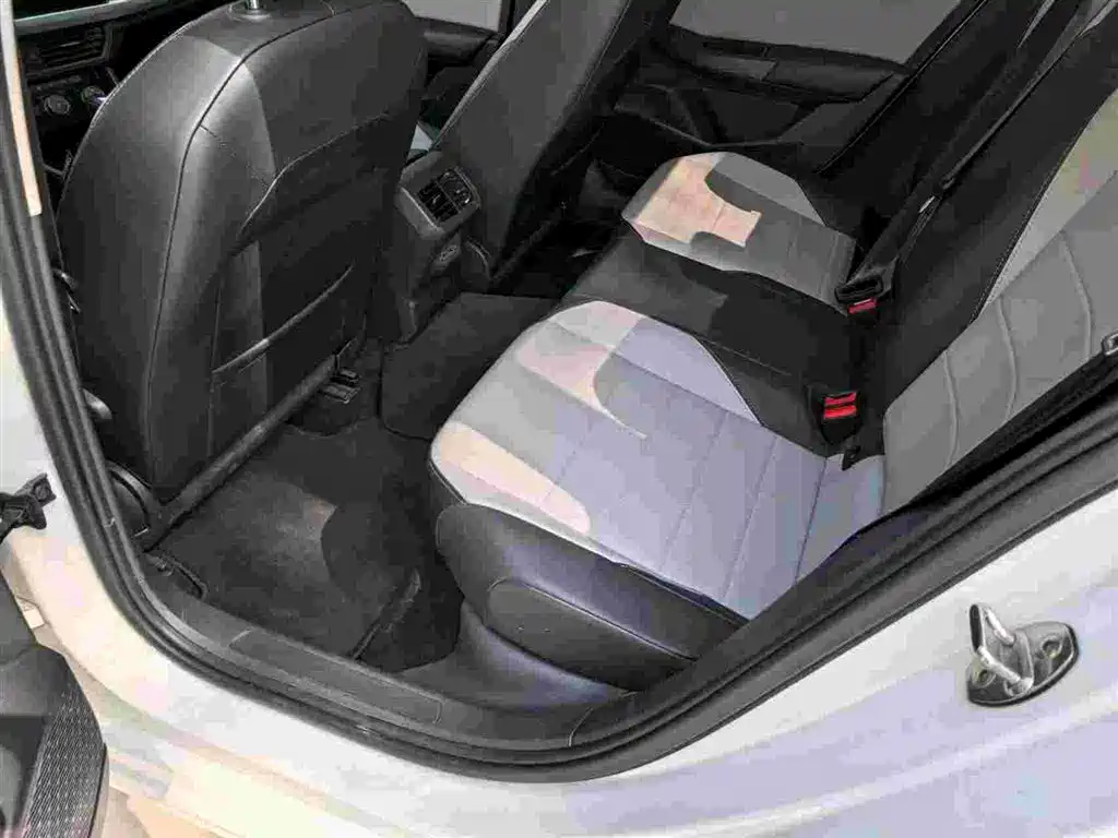 Bora 2023 200TSI DSG Smart Travel Edition купить на сайте DeffCars