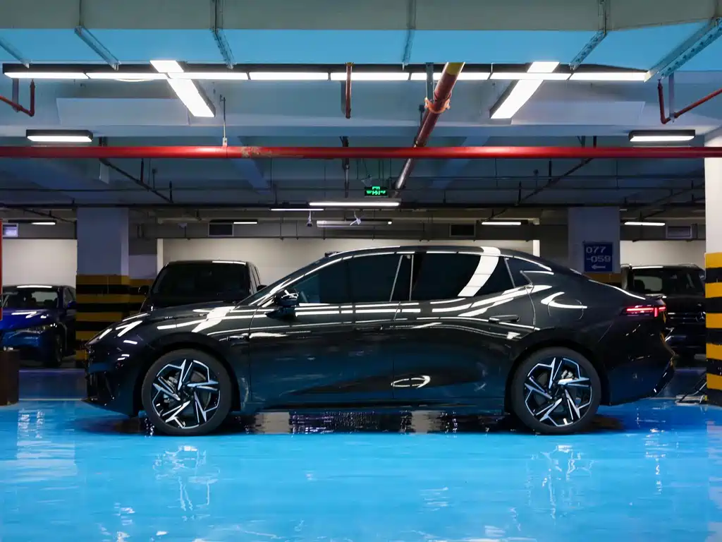 Lynk & Co 07 EM-P 2026 Model 126 Long Battery Life Ultra купить на сайте DeffCars