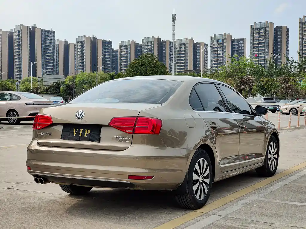 Sagitar 2015 230TSI automatic luxury model купить на сайте DeffCars