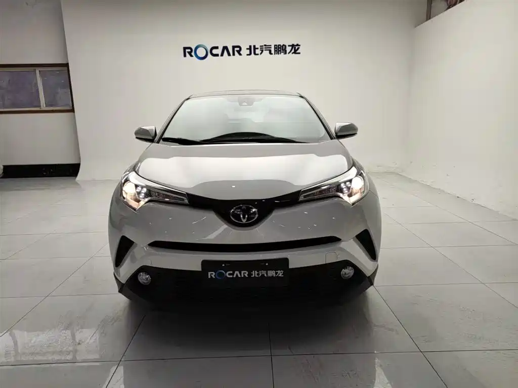 Toyota C-HR 2020 2.0L Leading Edition купить на сайте DeffCars