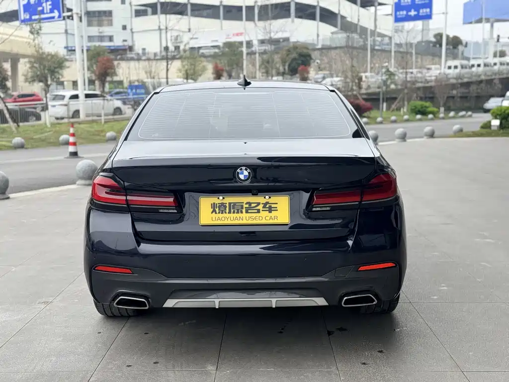 BMW 5 Series 2023 530Li Leading M Sports Package купить на сайте DeffCars