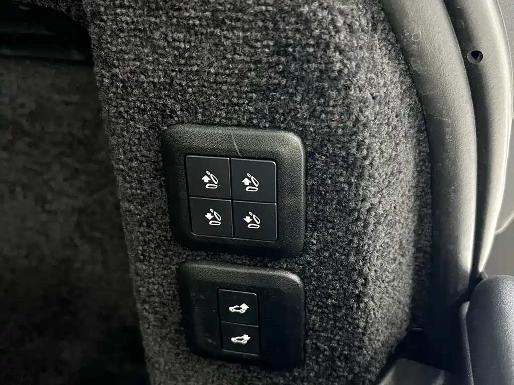 Range Rover 2021 3.0 L6 Legend Edition купить на сайте DeffCars