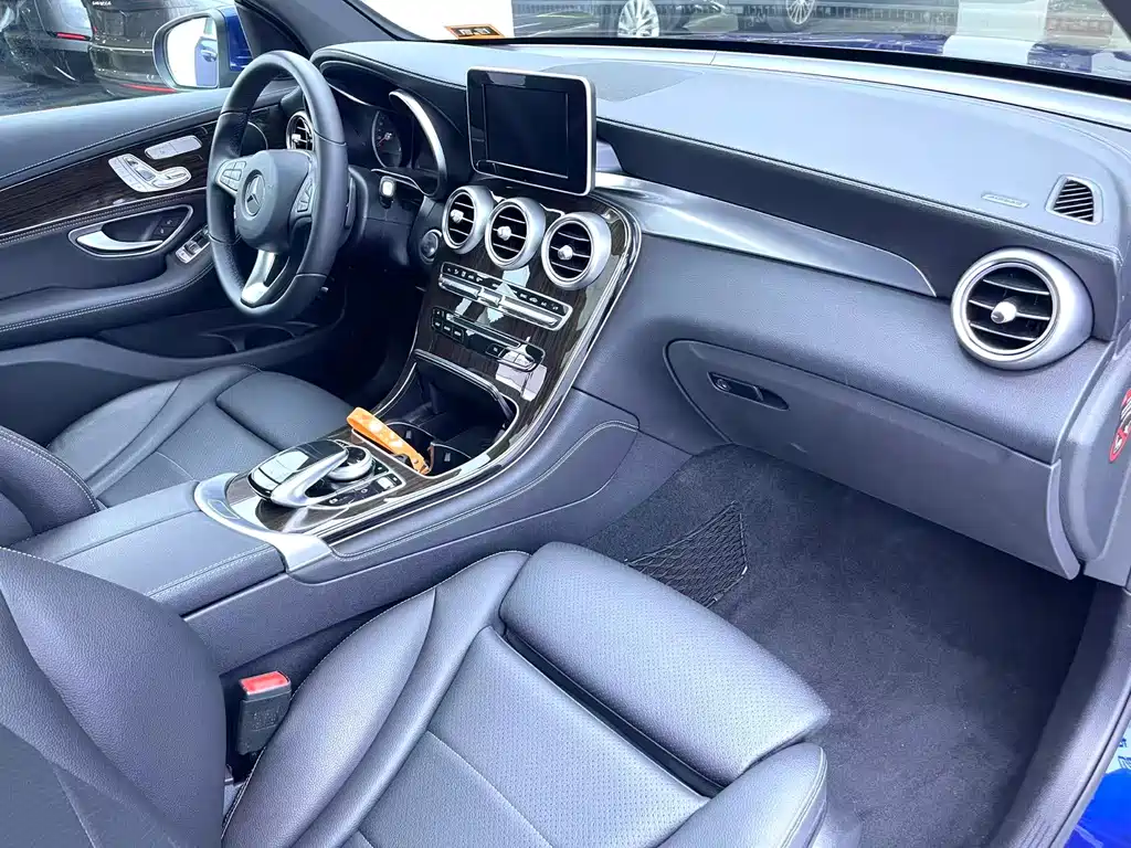 Mercedes-Benz GLC 2019 GLC 260 L 4MATIC luxury model купить на сайте DeffCars