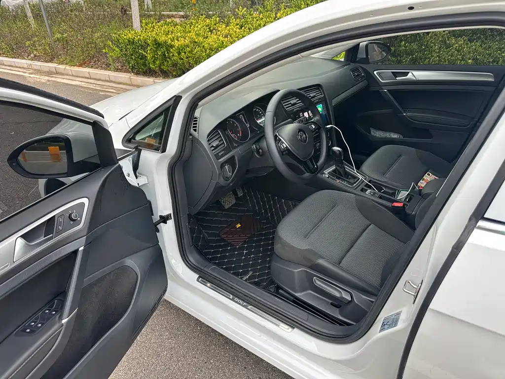 Golf 2020 Beloved Edition 280TSI DSG Comfort Type купить на сайте DeffCars