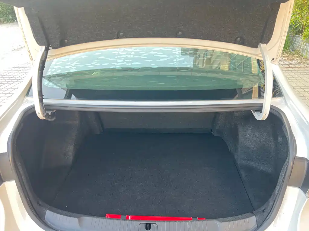 Yinglang 2021 model model 1.5L automatic elite model купить на сайте DeffCars