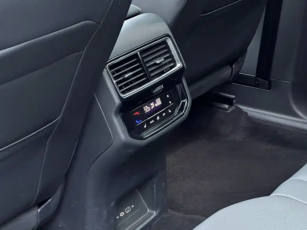 Touron 2024 380TSI four-wheel drive Dragon Edition купить на сайте DeffCars