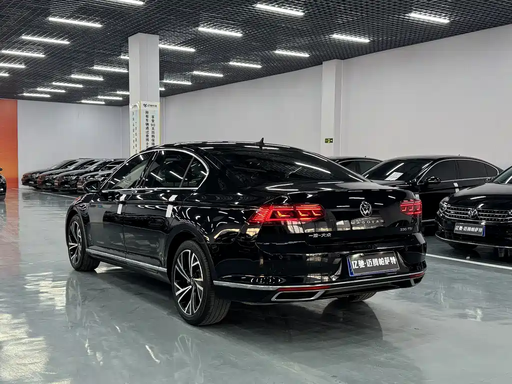 MAGOTAN 2021 330TSI DSG 30th Anniversary Edition купить на сайте DeffCars