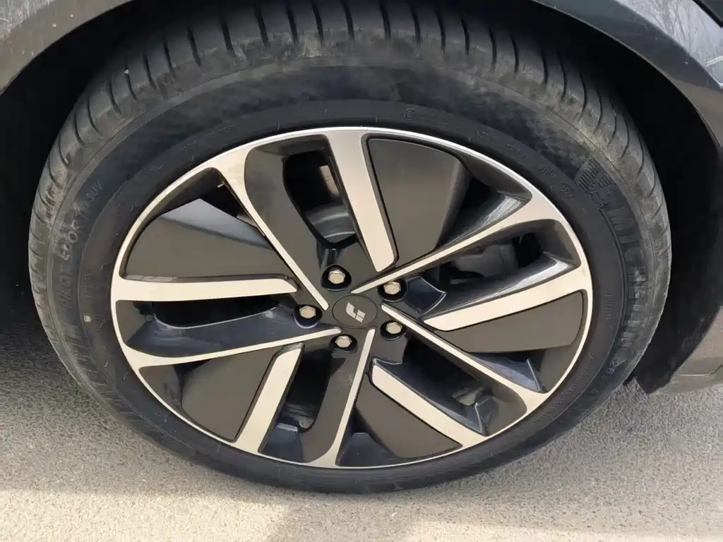 Ideal L8 2023 Pro купить на сайте DeffCars