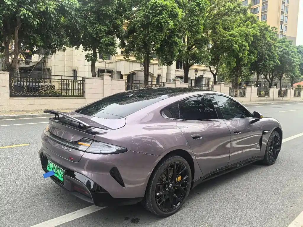 Xiaomi SU7 2024, four-wheel drive, ultra-long battery life, high-end smart driving Max version купить на сайте DeffCars