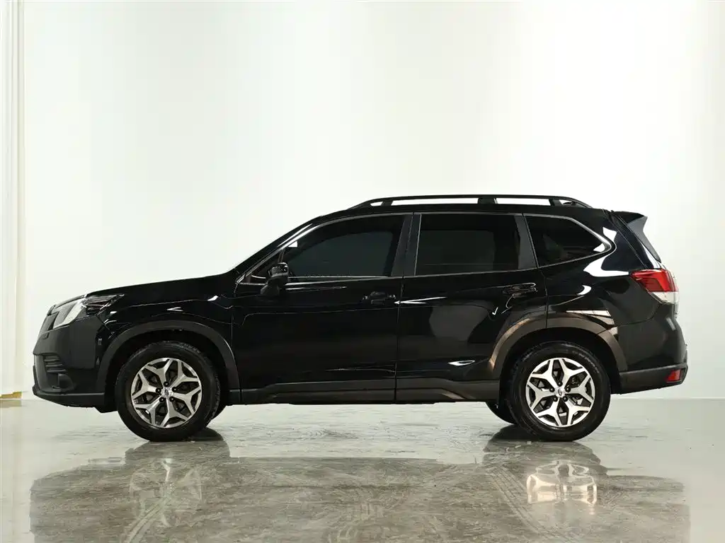 Forester 2022 2.0i AWD Deluxe Edition EyeSight купить на сайте DeffCars