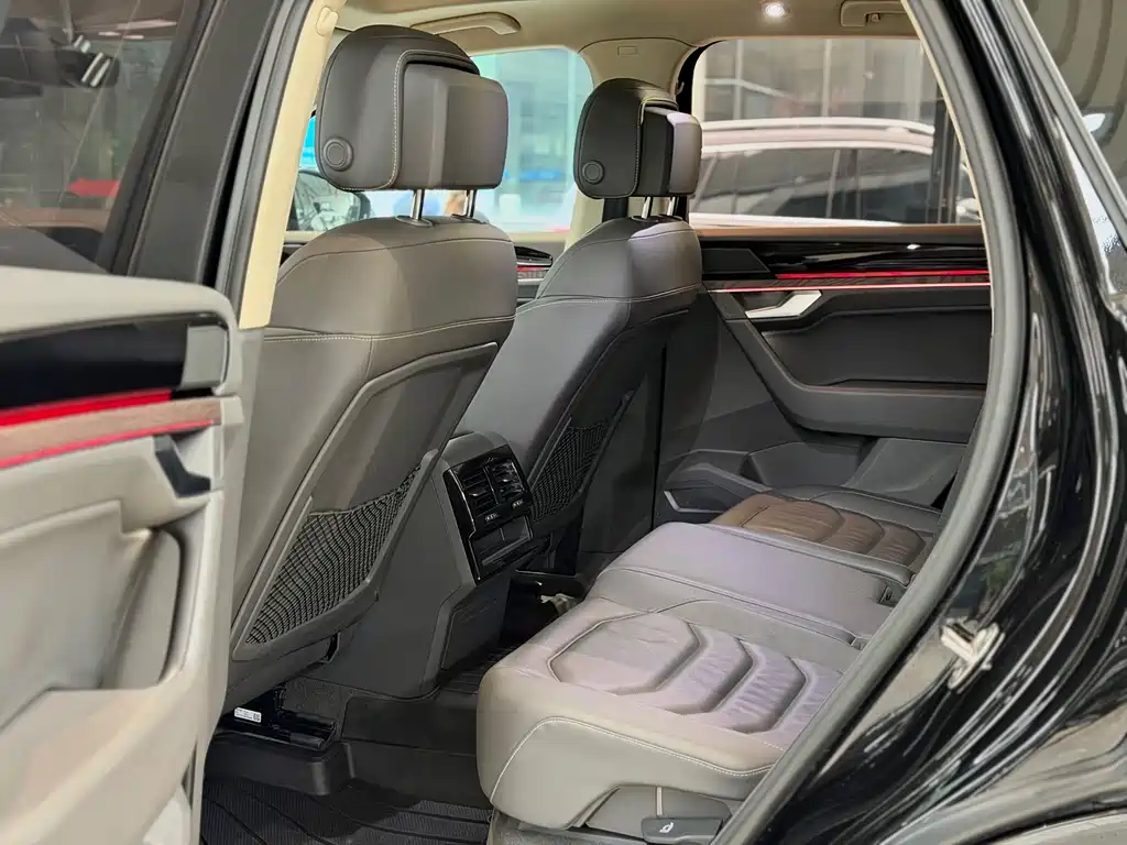 Touareg 2022 3.0TSI Ruixiang Edition Obsidian Sports Package купить на сайте DeffCars