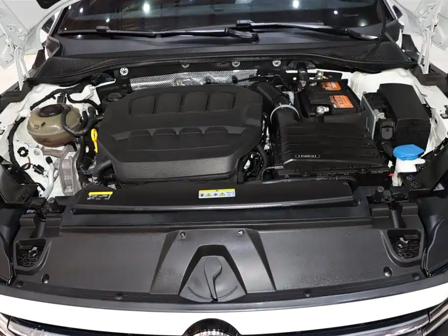 FAW-Volkswagen CC 2023 380TSI eye-catching version купить на сайте DeffCars