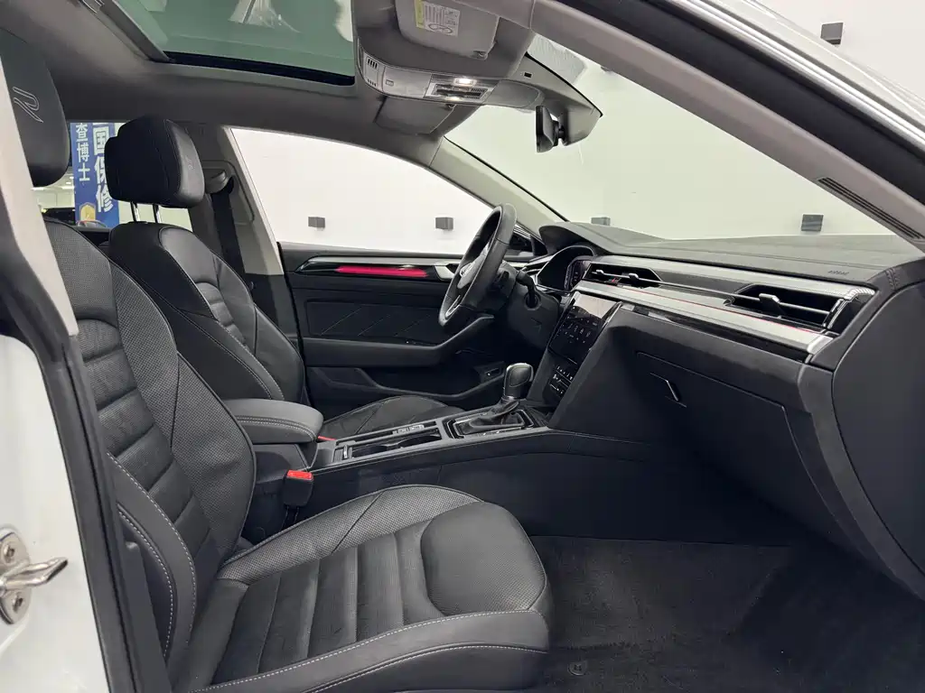FAW-Volkswagen CC 2023 380TSI eye-catching version купить на сайте DeffCars