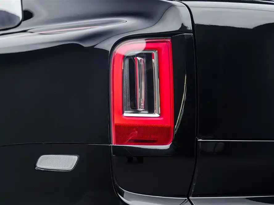 Cullinan 2018 four-seat version купить на сайте DeffCars