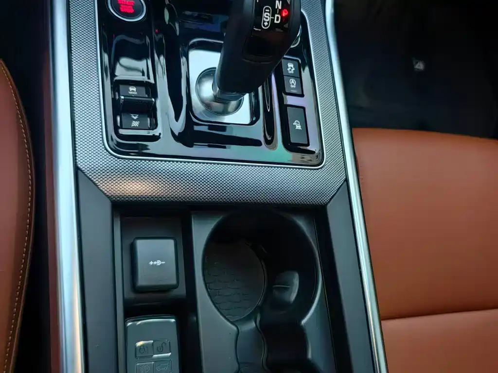 Jaguar XEL 2021 2.0T 250PS R-DYNAMIC SE Technology Sports Edition купить на сайте DeffCars