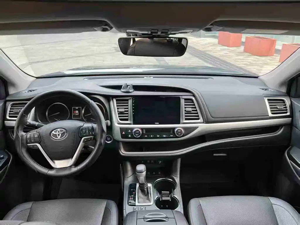 Highlander 2018 2.0T four-wheel drive luxury version, 7 seats, National VI купить на сайте DeffCars