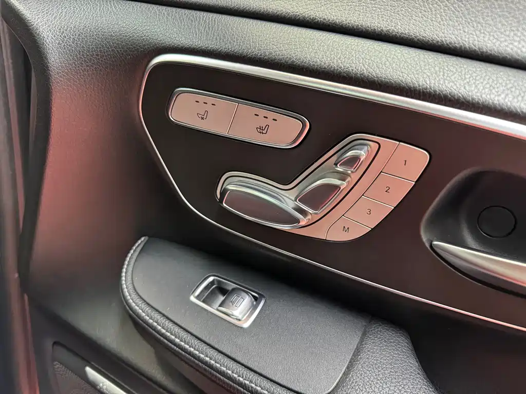Mercedes-Benz V-Class 2017 V 260 L Premium Extended Edition купить на сайте DeffCars