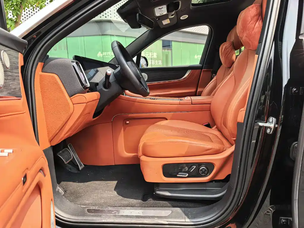 Wenjie M9 2024 extended range Max version 42kWh 6-seater version купить на сайте DeffCars
