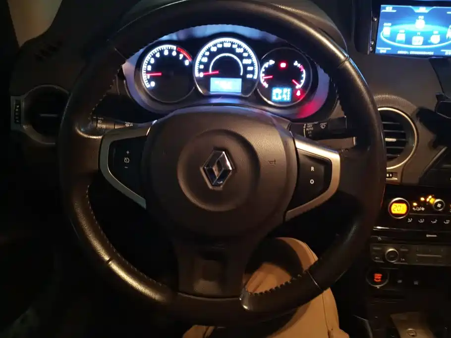 Koleos imported 2013 2.5L four-wheel drive comfort navigation version купить на сайте DeffCars