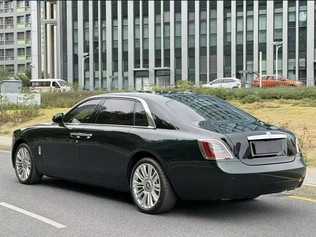 Ghost 2021 6.7T long wheelbase version купить на сайте DeffCars