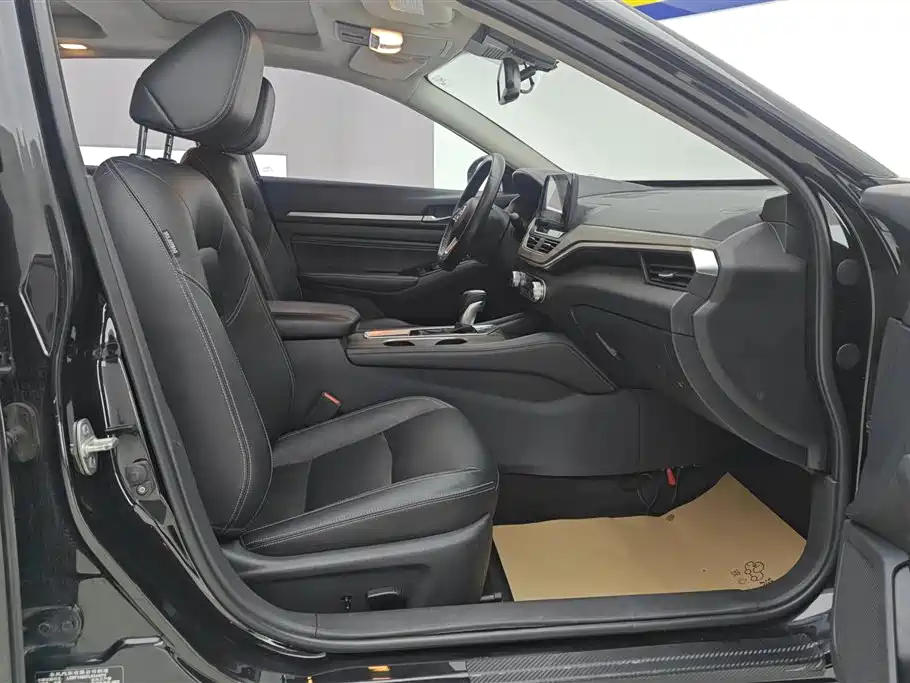 Teana 2021 2.0L XL Upper AD1 Smart Travel Pilot Edition купить на сайте DeffCars