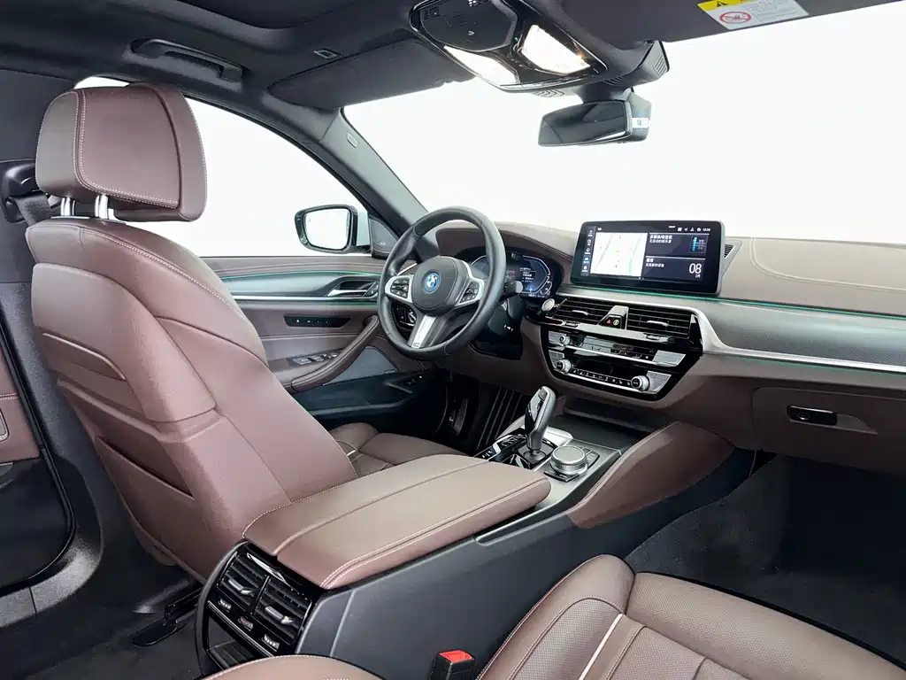 BMW 5 Series New Energy 2022 535Le Pioneer Edition M Sports Package купить на сайте DeffCars