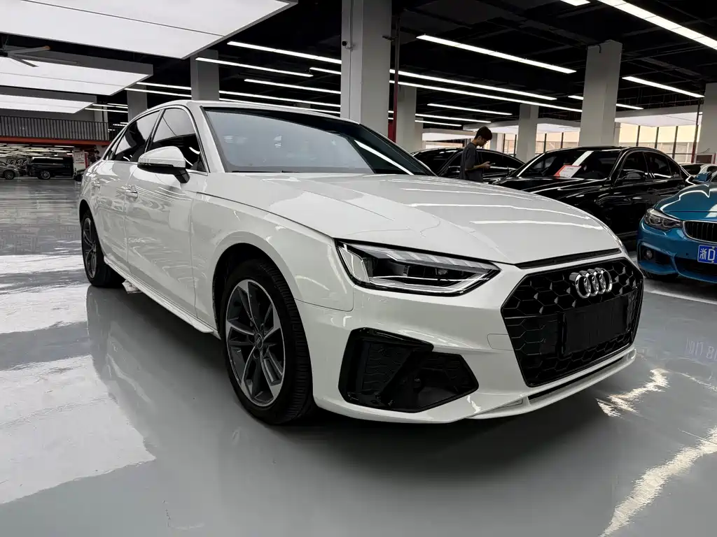Audi A4L 2023 40 TFSI Fashionable and Dynamic купить на сайте DeffCars