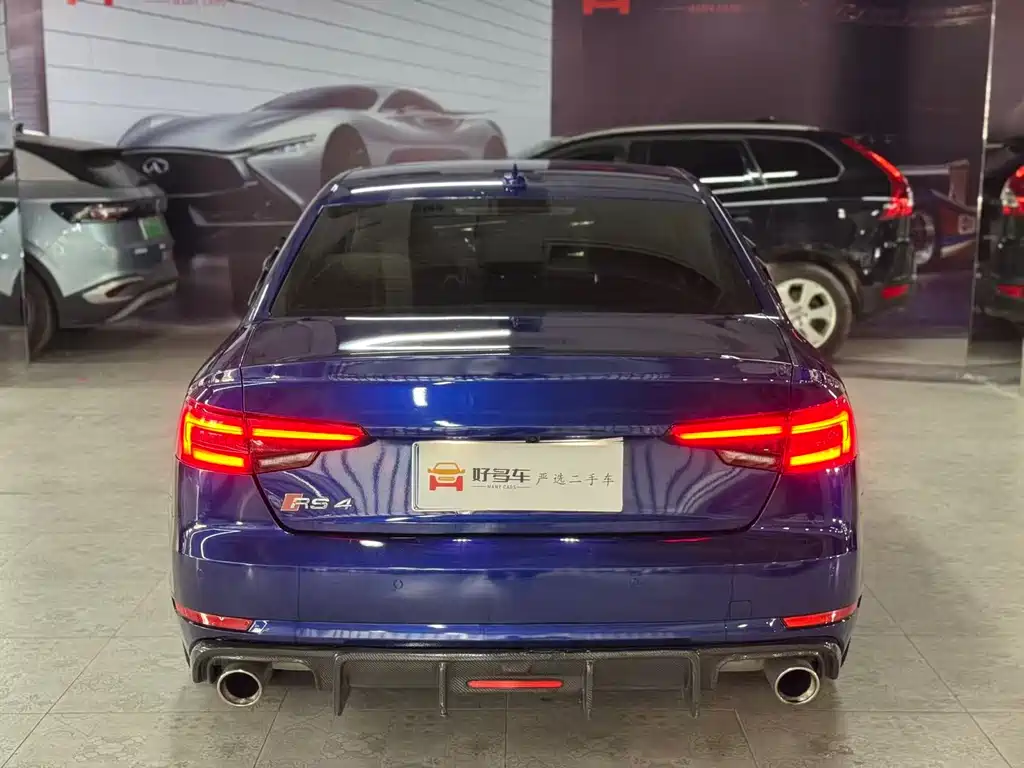 Audi A4L 2018 30th Anniversary Model 40 TFSI Enterprising купить на сайте DeffCars