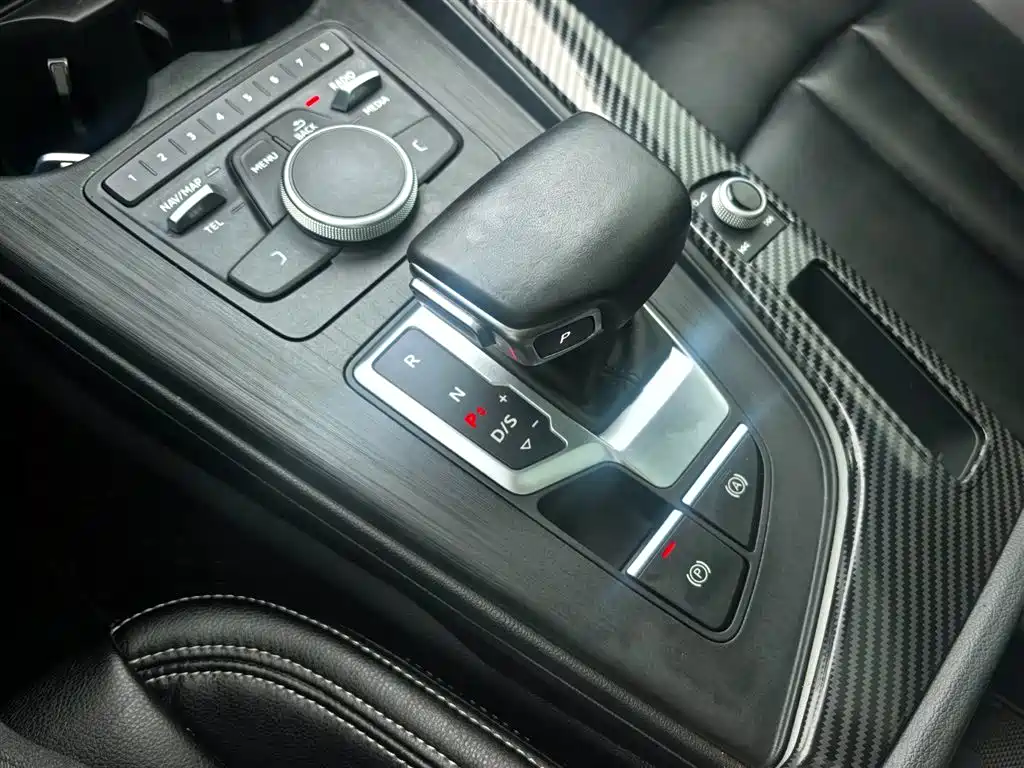 Audi A4L 2019 40 TFSI Enterprising National VI купить на сайте DeffCars