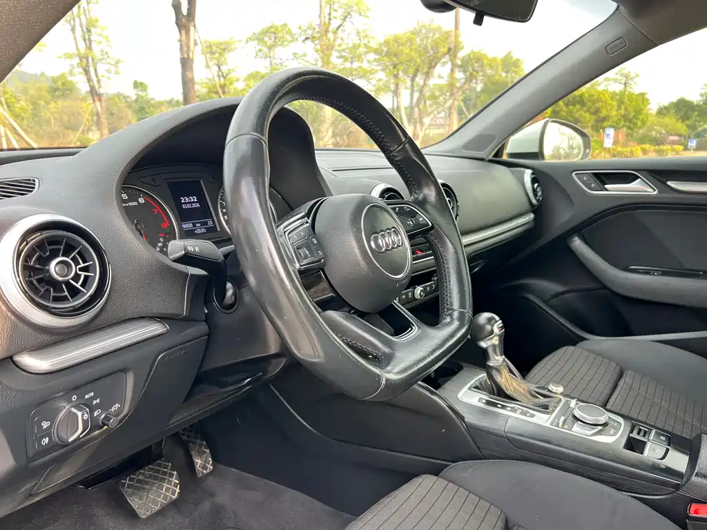 Audi A3 2018 30th Anniversary Limousine 35 TFSI Sports купить на сайте DeffCars