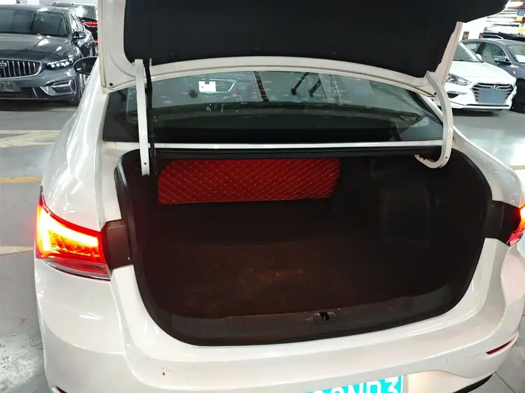 Yinglang 2021 model model 1.5L automatic elite model купить на сайте DeffCars