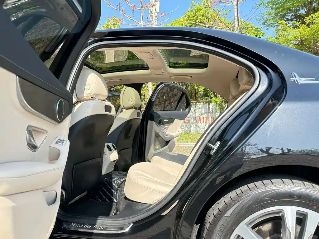 Mercedes-Benz C-Class 2017 C 200 L Sports Edition купить на сайте DeffCars