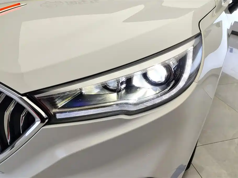 Hongqi H5 2022 classic model facelift 1.5T DCT flag rhyme version купить на сайте DeffCars