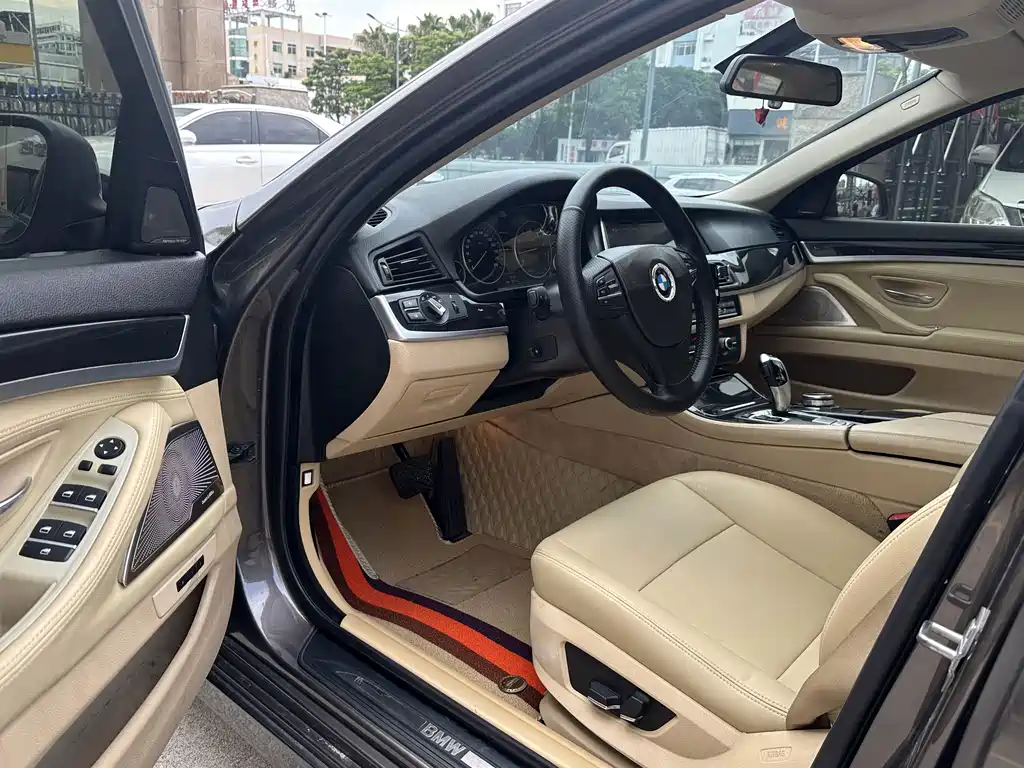 BMW 5 Series 2013 520Li Elegant купить на сайте DeffCars