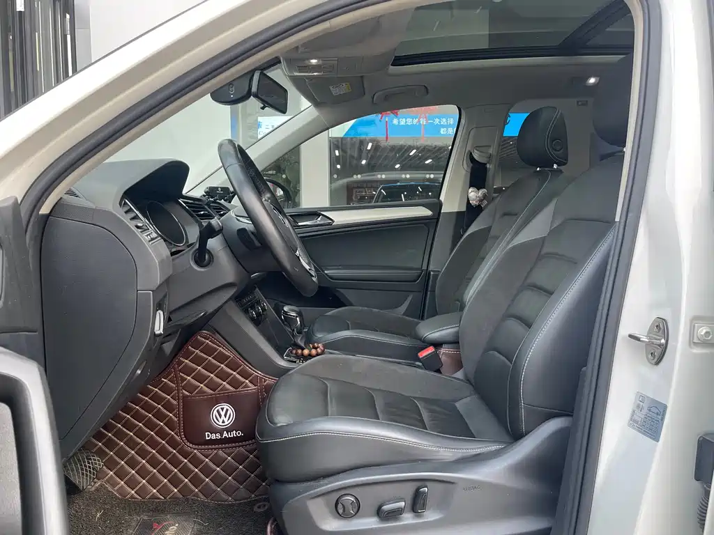 Tiguan L 2020 330TSI automatic two-wheel drive panoramic comfort version National VI купить на сайте DeffCars
