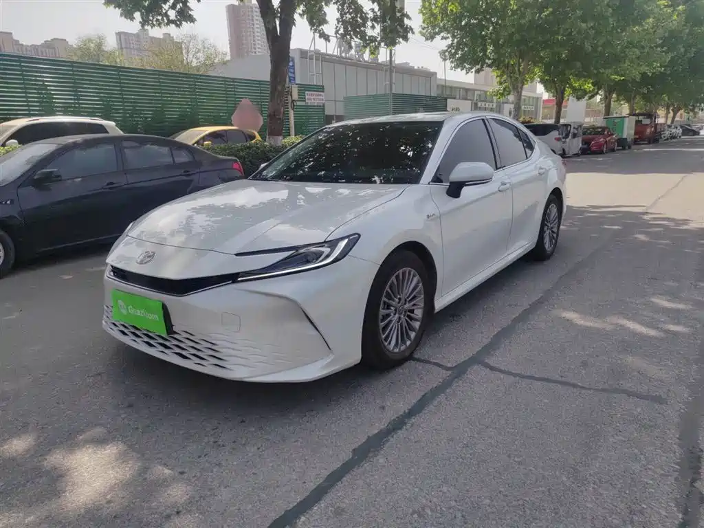 Camry 2024 Dual Engine 2.0HE Elite Edition купить на сайте DeffCars