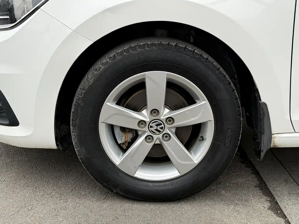 Santana 2018 1.5L automatic fashion version купить на сайте DeffCars