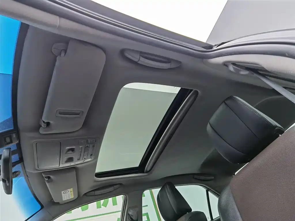 Crown 2018 2.0T Sports Edition купить на сайте DeffCars