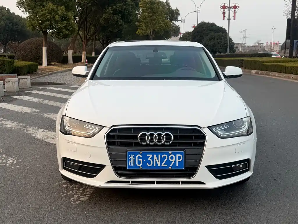 Audi A4L 2016 30 TFSI Collector's Edition Automatic Comfort Type купить на сайте DeffCars