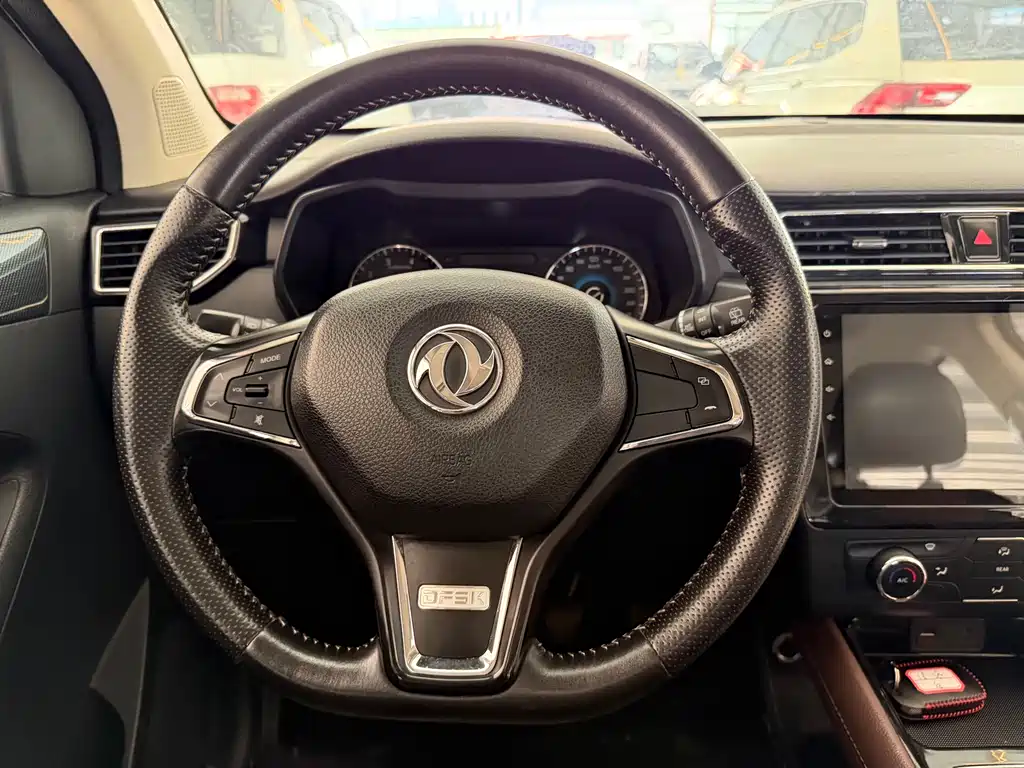 Fengguang 580 2017 1.5T manual luxury model купить на сайте DeffCars