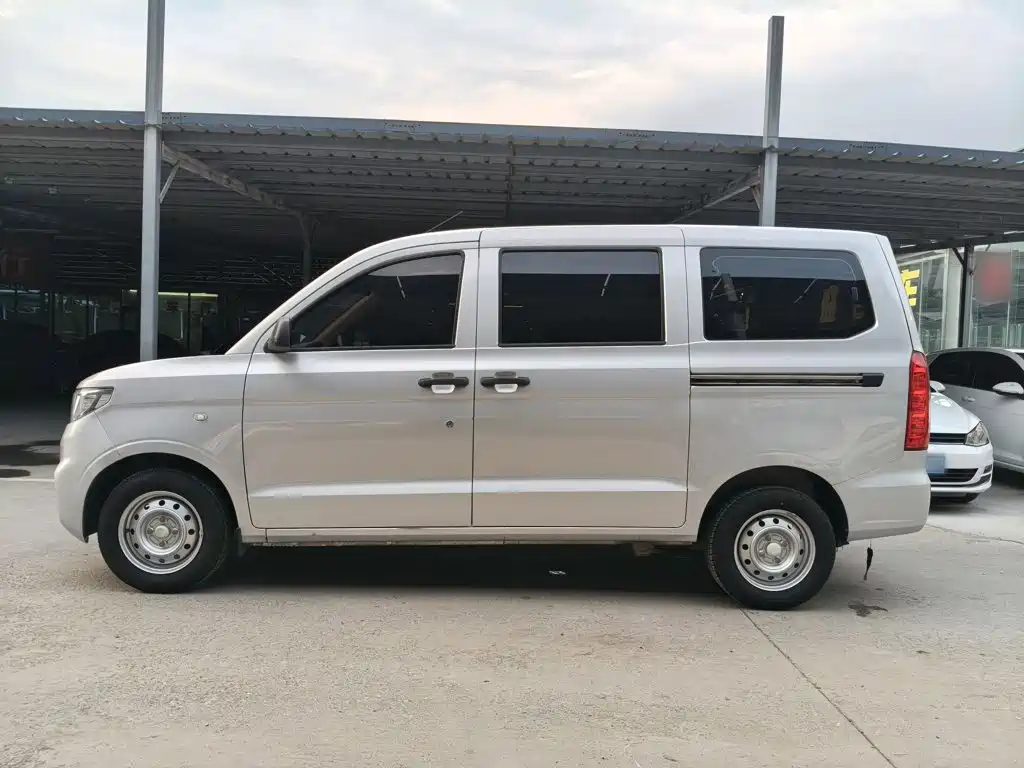 Wuling Hongguang V 2022 1.5L Jinchue version hydraulically assisted LAR купить на сайте DeffCars