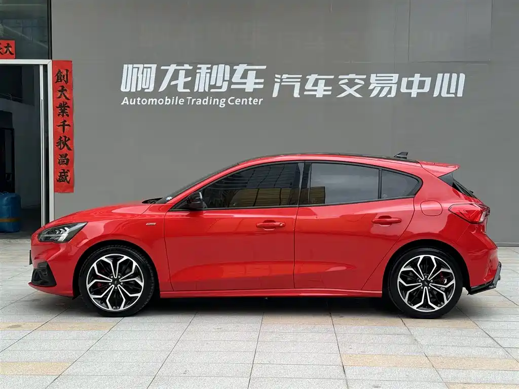 Focus 2021 Hatchback EcoBoost 180 Automatic ST Line купить на сайте DeffCars