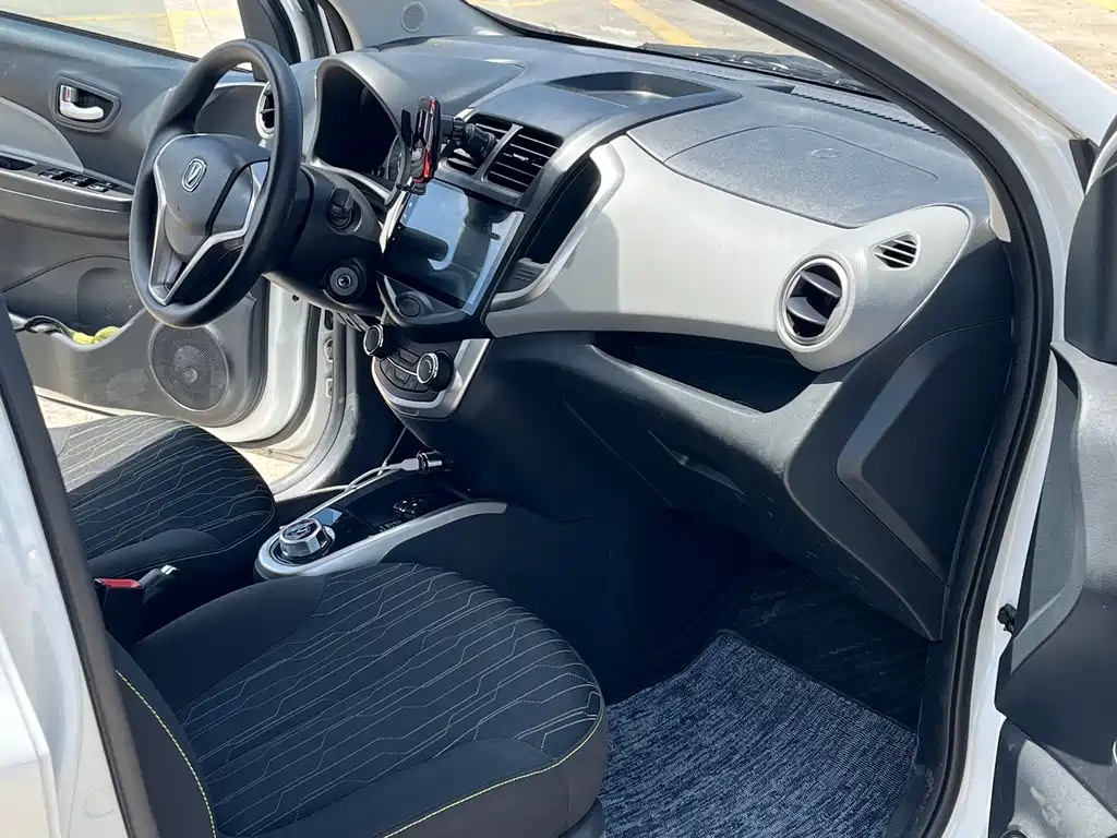 Changan Benben E-Star 2021 National Edition Xinyue Edition Lithium Iron Phosphate (31.95kWh) купить на сайте DeffCars